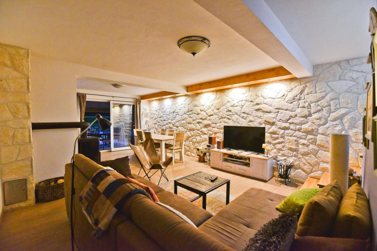 Holiday Home Taras Smilcic Eksteriør billede